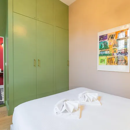 Place Pey Berland Avec Balcon Et Parking * Bordeaux