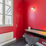 Place Pey Berland Avec Balcon Et Parking *