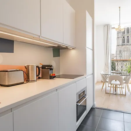 Apartamento Place Pey Berland Avec Balcon Et Parking Bordéus